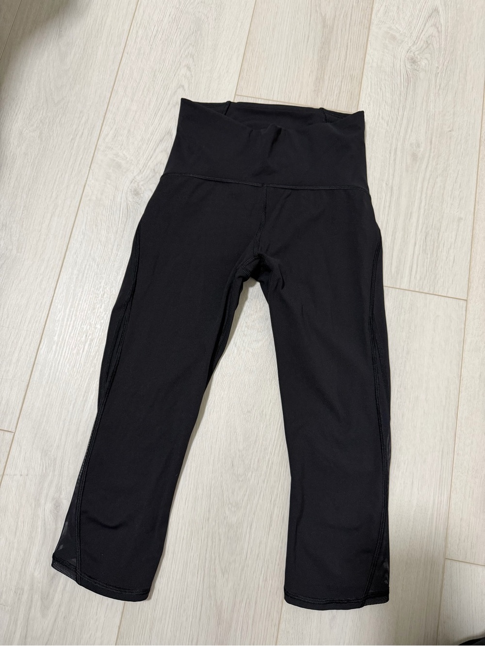 Lululemon High Waist Capri tights